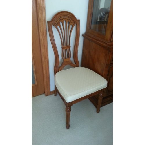 Thomasville Serenade Walnut 13 pc Dining Room Suite, Immaculate